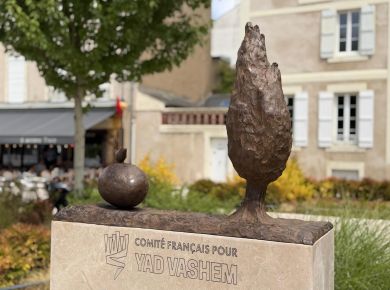 Image de l'actualité Une œuvre mémorielle inaugurée place Giffard-Langevin à Angers