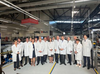 Image de l'actualité Bull inaugure son nouveau bâtiment de production à Angers