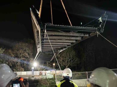 Image de l'actualité La nouvelle passerelle au cœur du parc Hébert de la Rousselière