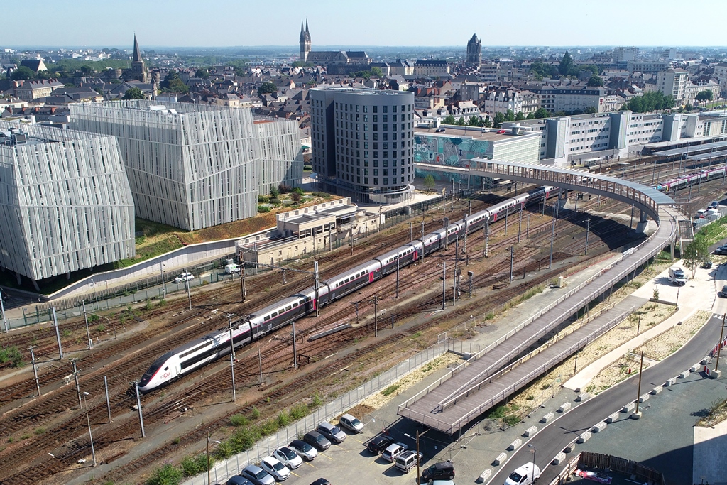 Passerelle-Angers- (1) internet